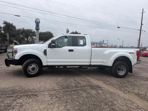 2022 Ford F-350 LARIAT SUPER DUTY
