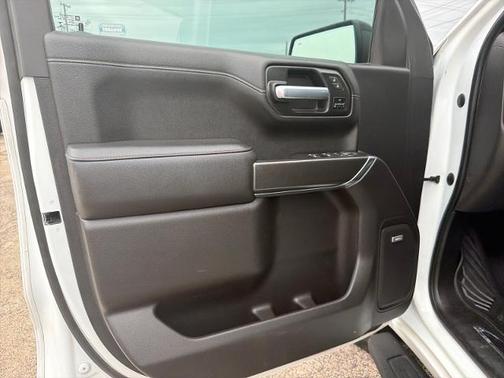 White 2021 GMC Sierra 1500 AT4