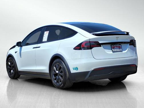 2022 Tesla Model X Base