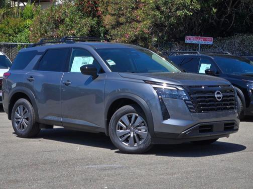 Gun Metallic 2026 Nissan Pathfinder SV
