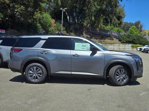 Gun Metallic 2026 Nissan Pathfinder SV