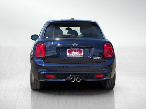 MINI Yours Enigmatic Black Metallic 2021 MINI Hardtop Cooper S