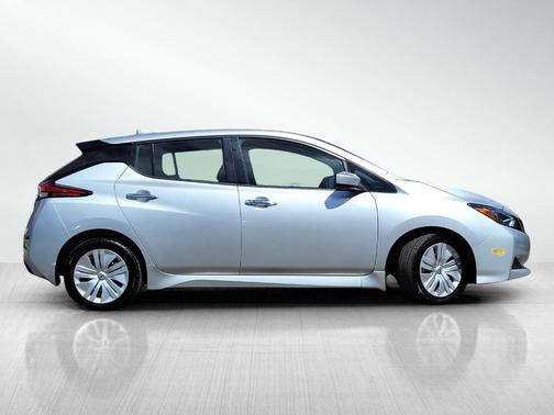 2022 Nissan Leaf S