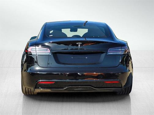 2022 Tesla Model S Base