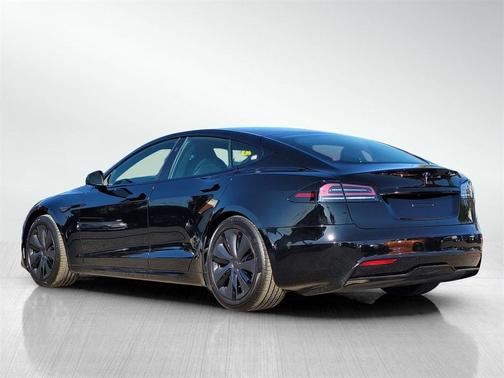 2022 Tesla Model S Base