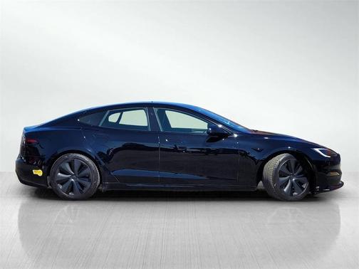2022 Tesla Model S Base
