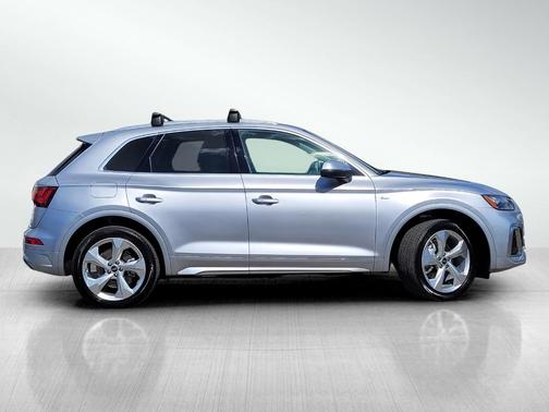 2022 Audi Q5 45 S line quattro Premium