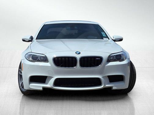 Alpine White 2013 BMW M5 Base