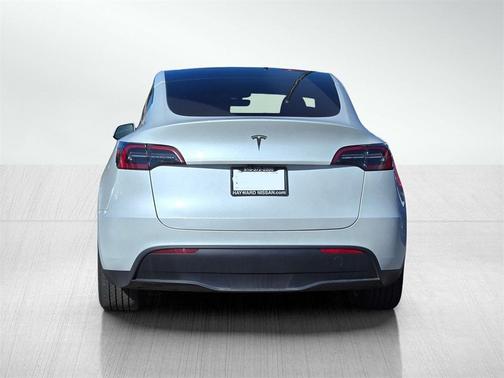 2024 Tesla Model Y Standard Range