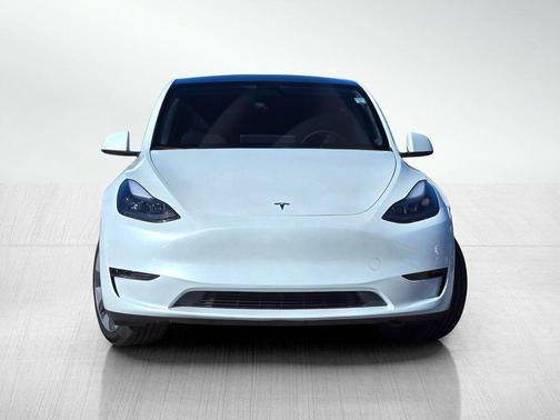 2024 Tesla Model Y Standard Range