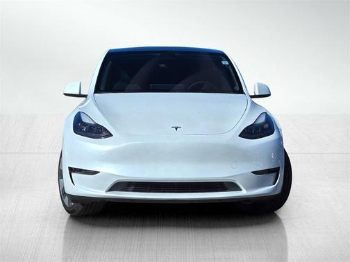 2024 Tesla Model Y Standard Range