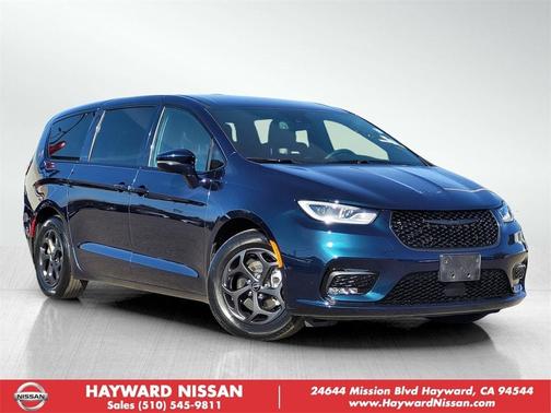 2022 Chrysler Pacifica Hybrid Touring L