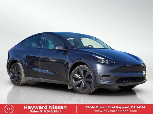 2025 Tesla Model Y Long Range