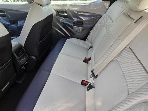 2026 Nissan Leaf PLAT+