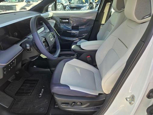 2026 Nissan Leaf PLAT+