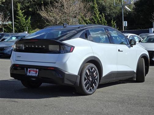 2026 Nissan Leaf PLAT+