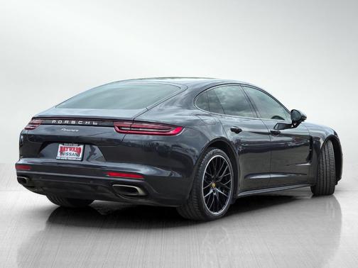 Volcano Grey Metallic 2020 Porsche Panamera 4