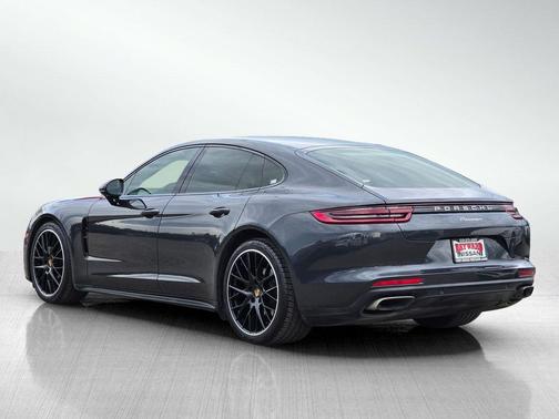 2020 Porsche Panamera 4