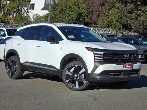 Aspen White Tri 2026 Nissan Kicks SR