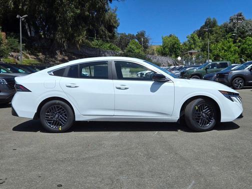 Cloud White 2026 Nissan Sentra SV
