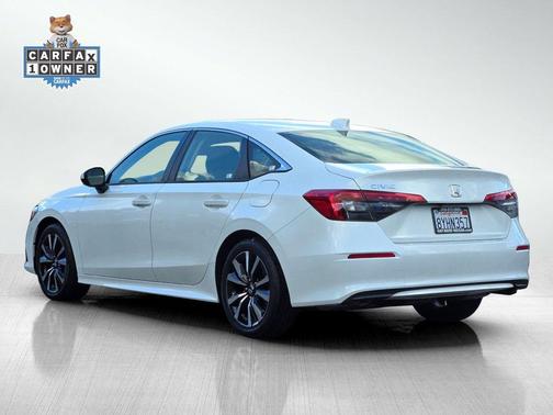 Platinum White Pearl 2022 Honda Civic EX