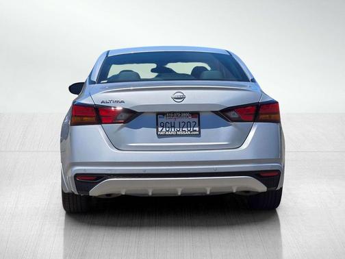 Brilliant Silver Metallic 2023 Nissan Altima 2.5 S