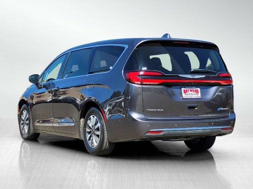 2022 Chrysler Pacifica Hybrid Limited