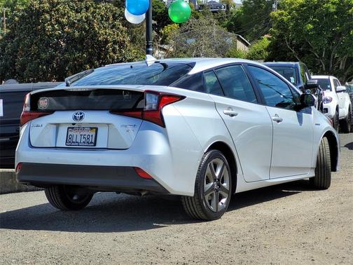 2019 Toyota Prius XLE
