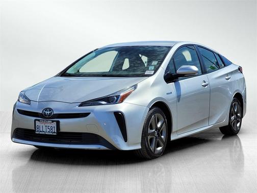 2019 Toyota Prius XLE