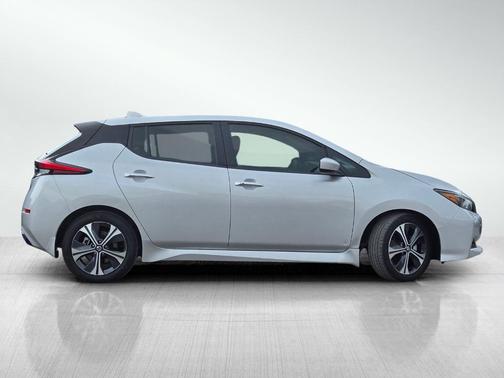 2022 Nissan Leaf SV