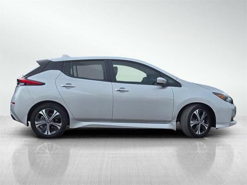 2022 Nissan Leaf SV