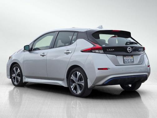 2022 Nissan Leaf SV