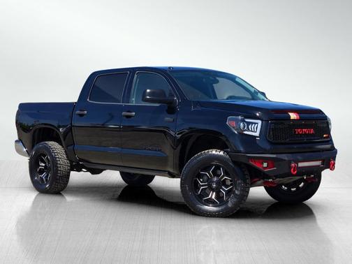 Black 2016 Toyota Tundra SR5