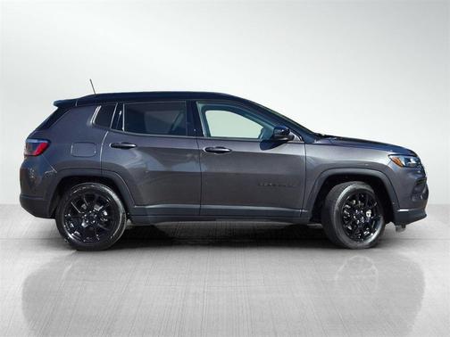 2022 Jeep Compass Altitude