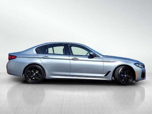 2023 BMW 530 i