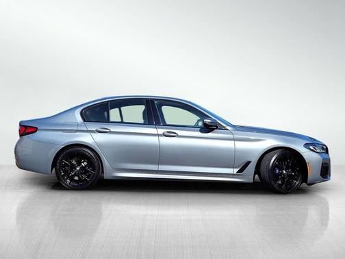 2023 BMW 530 i