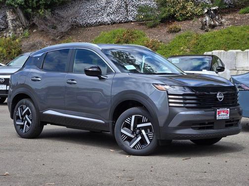 Gun Metallic 2026 Nissan Kicks SV