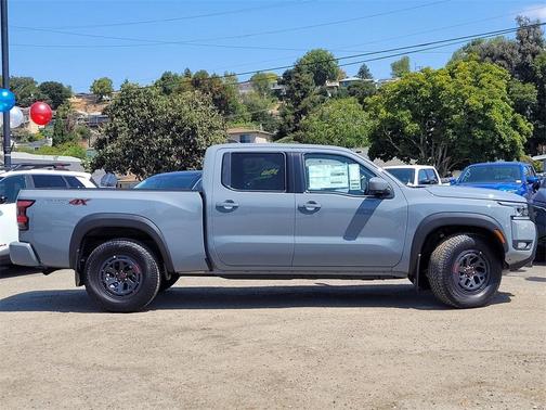 2025 Nissan Frontier PRO-4X