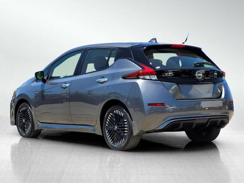 2023 Nissan Leaf SV PLUS