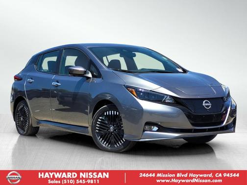 2023 Nissan Leaf SV PLUS