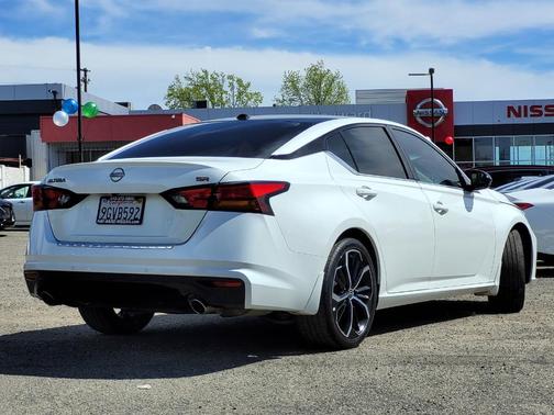 2023 Nissan Altima 2.5 SR