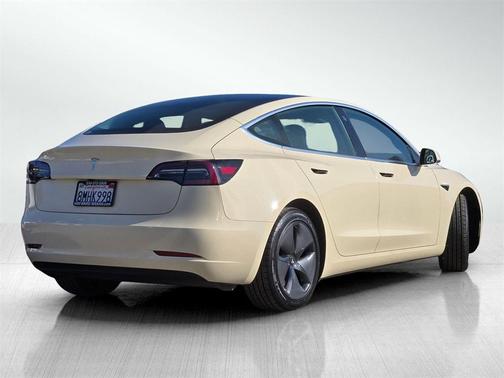2019 Tesla Model 3 Standard Range Plus