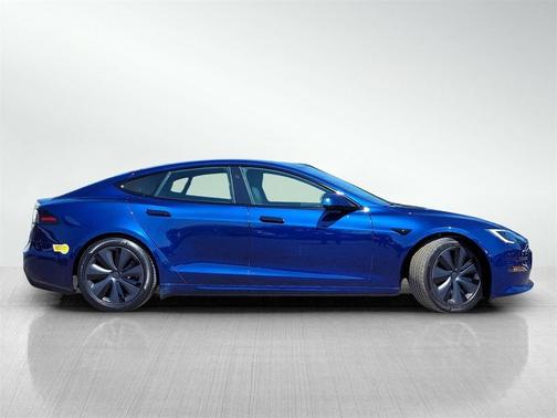 2022 Tesla Model S Base