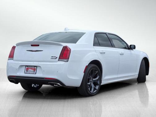 Bright White Clearcoat 2021 Chrysler 300 S