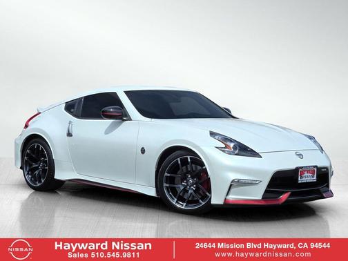 Pearl White 2016 Nissan 370Z NISMO Tech