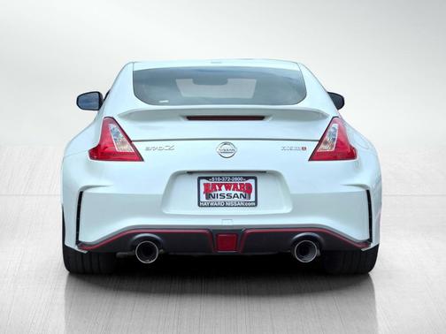 Pearl White 2016 Nissan 370Z NISMO Tech