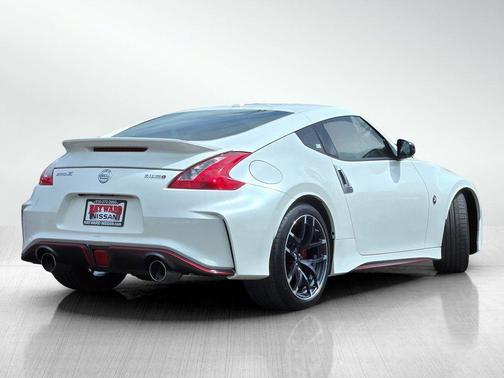 Pearl White 2016 Nissan 370Z NISMO Tech