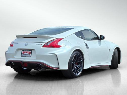 Pearl White 2016 Nissan 370Z NISMO Tech