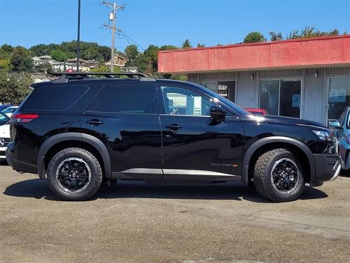 2025 Nissan Pathfinder Rock Creek