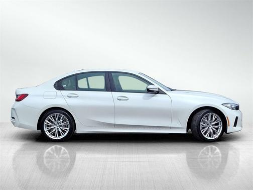 2023 BMW 330 i